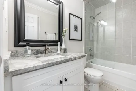 845 Challinor Terr, Milton, ON L9T 7V6