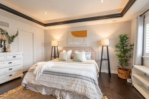 4610 Cornerstone Dr, Burlington, ON L7M 0C9