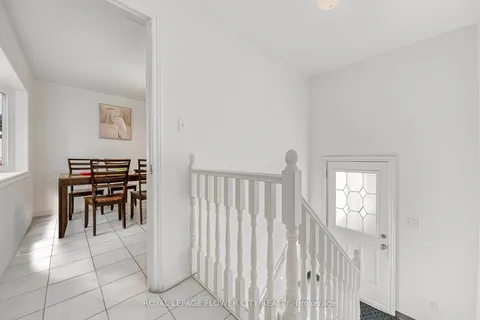 155 Angelene St, Mississauga, ON L5G 1X1