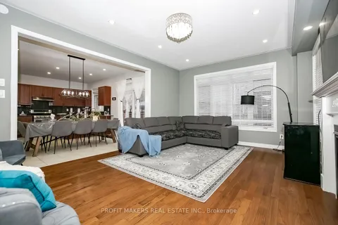 51 Aldersgate Dr, Brampton, ON L7A 4A6