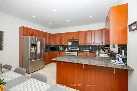 51 Aldersgate Dr, Brampton, ON L7A 4A6
