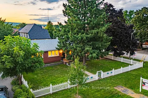 567 Kingswood Pl, Burlington, ON L7T 2W5