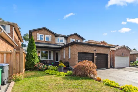 1266 Dexter Cres, Mississauga, ON L5G 4R7
