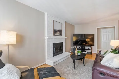 1266 Dexter Cres, Mississauga, ON L5G 4R7