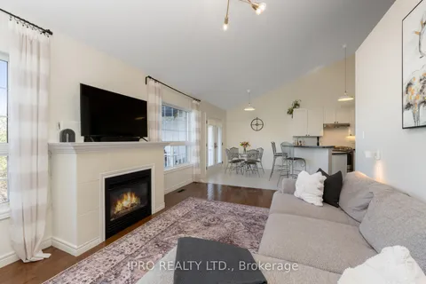 37 Summer Valley Dr, Brampton, ON L6Z 4V3