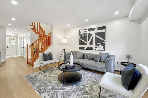 4 Deforest Dr, Brampton, ON L7A 2Y3