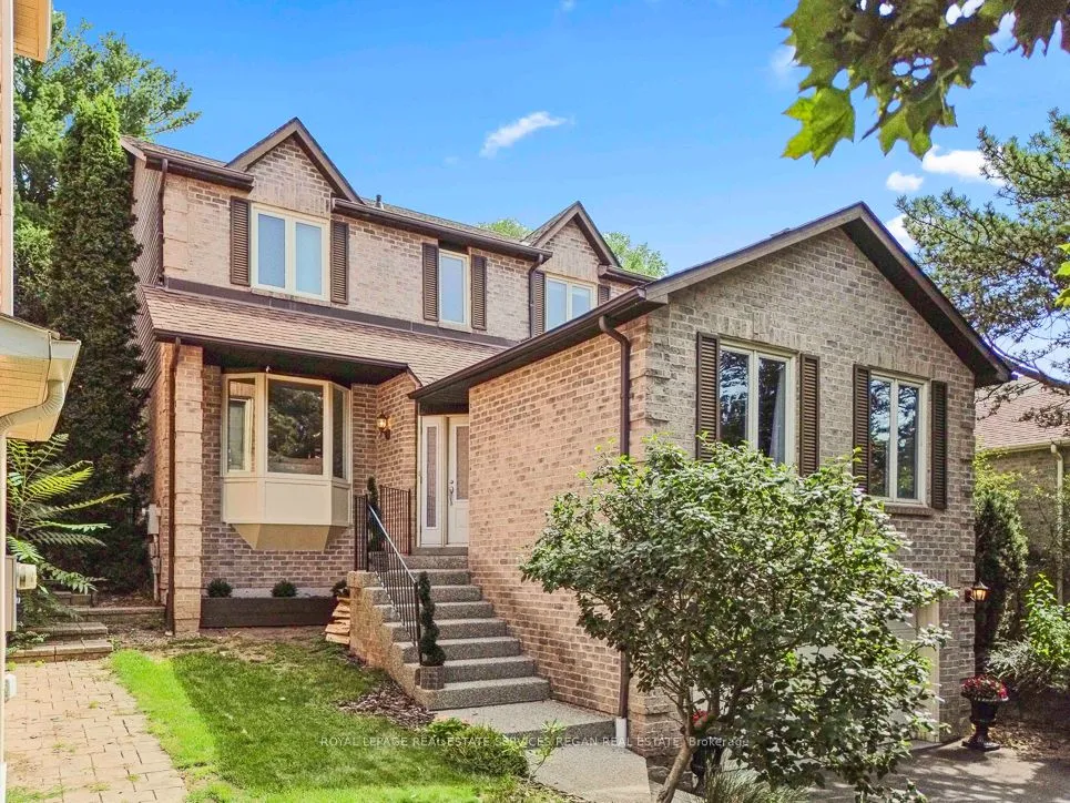 1375 Boulder Creek Cres, Mississauga, ON L5J 4N7