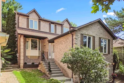 1375 Boulder Creek Cres, Mississauga, ON L5J 4N7
