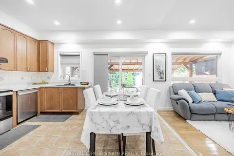 7 Rockrose Dr, Brampton, ON L6R 2Z6