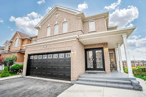 15 Roundstone Dr, Brampton, ON L6X 0K7