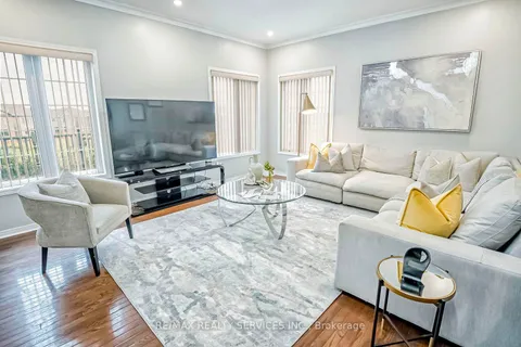 15 Roundstone Dr, Brampton, ON L6X 0K7