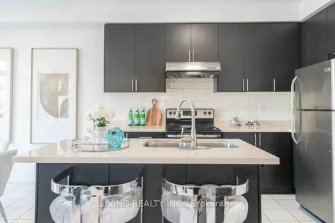 5575 Oscar Peterson Blvd, Mississauga, ON L5M 0V6