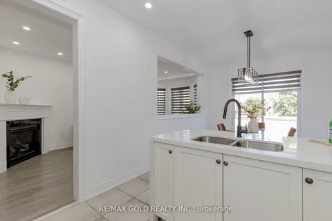 3485 Fourth Line, Oakville, ON L6M 1N8