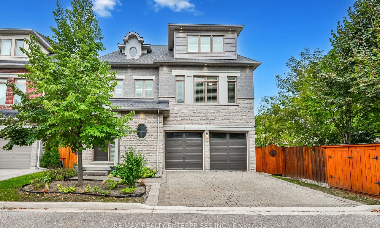 1562 Edencrest Dr, Mississauga, ON L5E 0A5