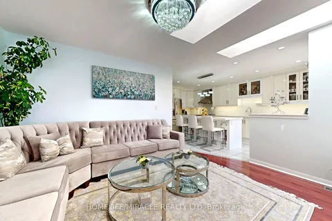 93 Narrow Valley Cres, Brampton, ON L6R 2M4