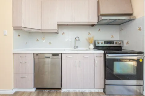 3337 Rhonda Valy, Mississauga, ON L5A 3G2