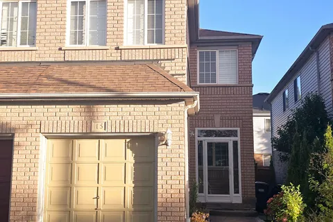 15 Hackberry Gate, Brampton, ON L6R 2E7