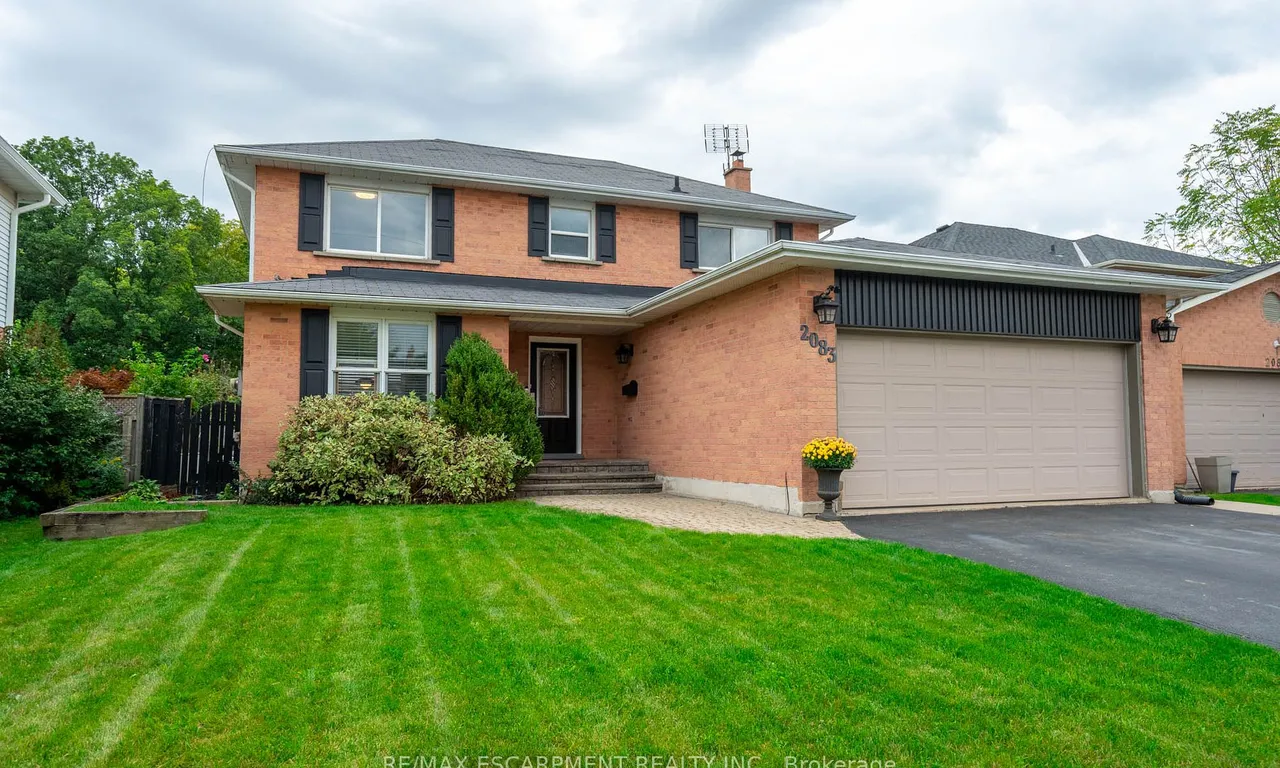 2083 Edgebank Crt, Burlington, ON L7M 2S8