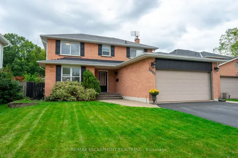 2083 Edgebank Crt, Burlington, ON L7M 2S8