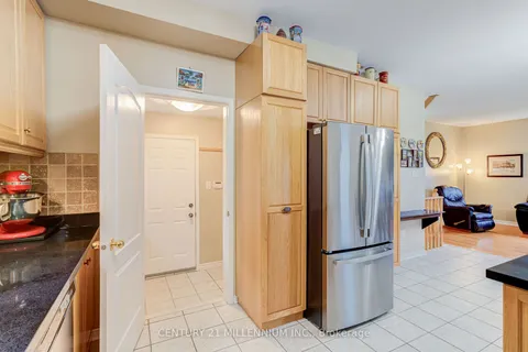 7239 Dishley Crt, Mississauga, ON L5N 7X3