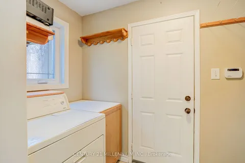 7239 Dishley Crt, Mississauga, ON L5N 7X3