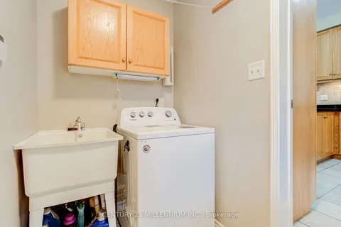7239 Dishley Crt, Mississauga, ON L5N 7X3
