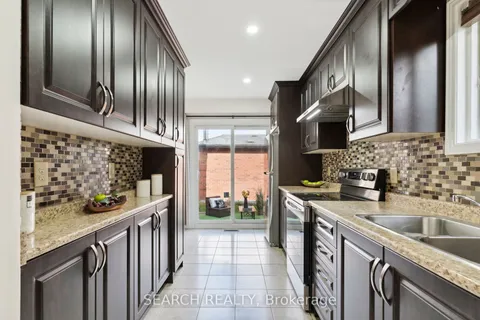 62 Stoneledge Circ, Brampton, ON L6R 1J7