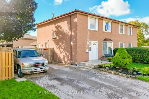 104 Dorchester Dr, Brampton, ON L6T 3E7