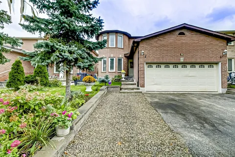 31 Castlehill Rd, Brampton, ON L6X 4E3