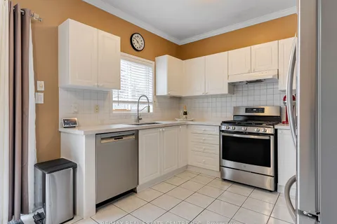 73 Baybrook Rd, Brampton, ON L7A 1L4