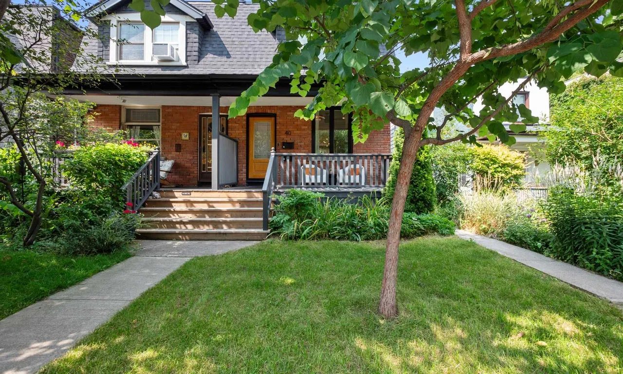 40 Fern Ave, Toronto, ON M6R 1K1