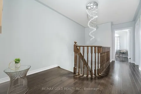 83 Yellowknife Rd, Brampton, ON L6R 3Z3