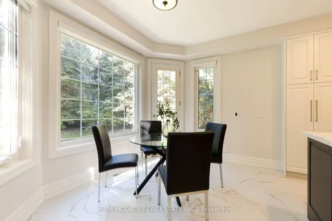 3862 O&apos;neil Gate, Mississauga, ON L5L 5X6