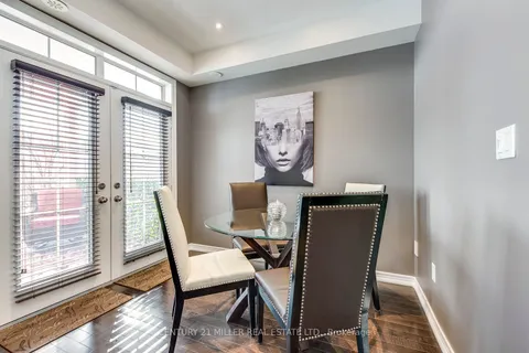 2421 Greenwich Dr, Oakville, ON L6M 0S4