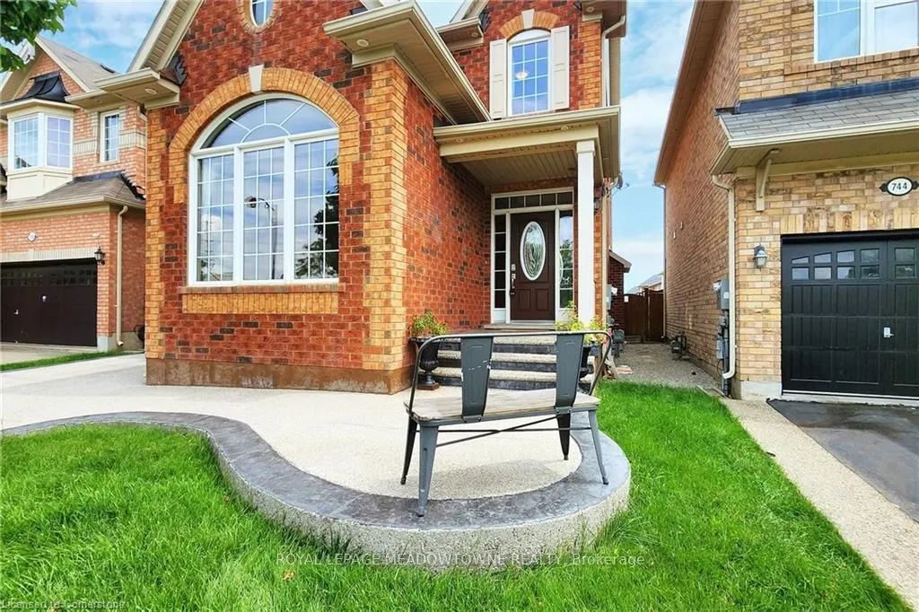 740 Rayner Crt, Milton, ON L9T 0P1
