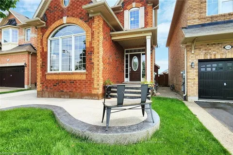 740 Rayner Crt, Milton, ON L9T 0P1