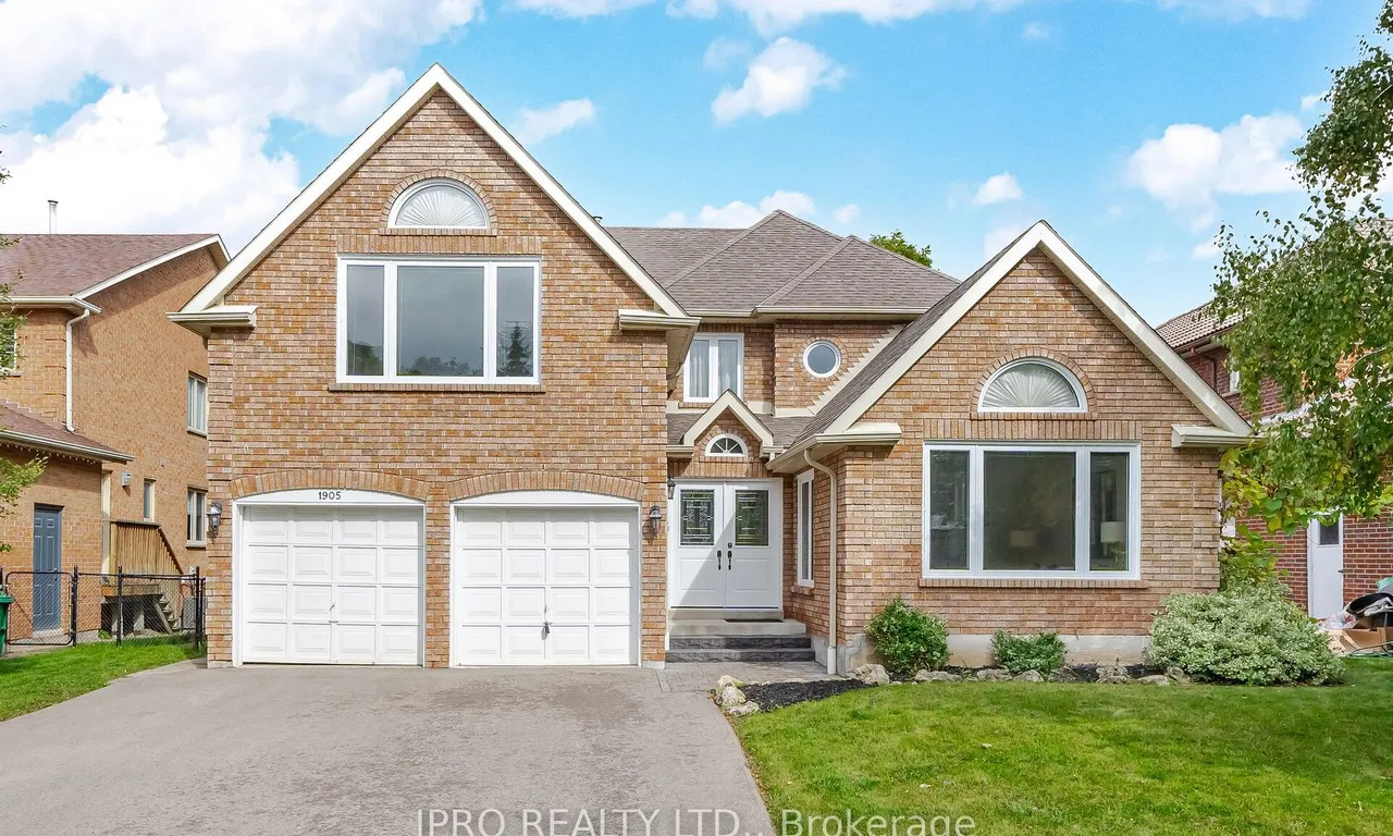 1905 Folkway Dr, Mississauga, ON L5L 3T7