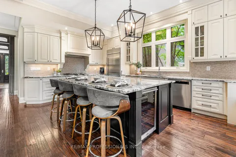 100 Neilson Dr, Toronto, ON M9C 1V7