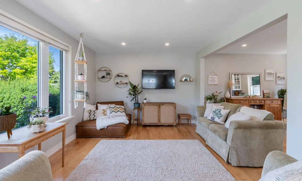 93 Hadrian Dr, Toronto, ON M9W 1V7