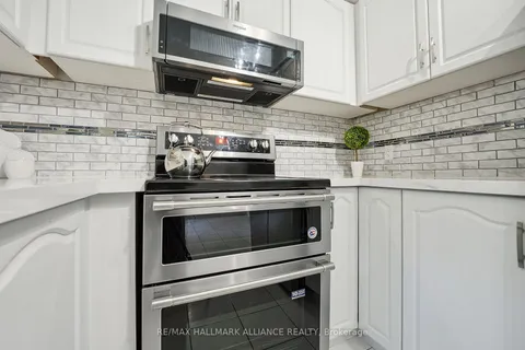 179 Romain Cres, Oakville, ON L6H 5A5