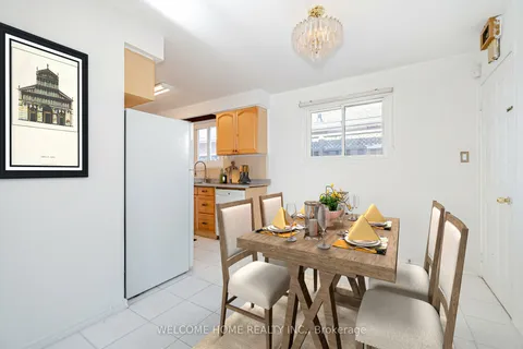 3361 Monica Dr, Mississauga, ON L4T 3E6