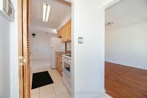 3361 Monica Dr, Mississauga, ON L4T 3E6