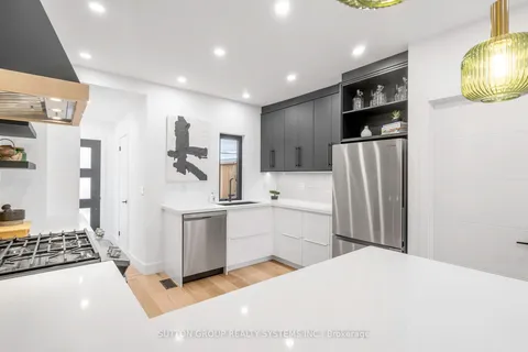 170 Prescott Ave, Toronto, ON M6N 3H1