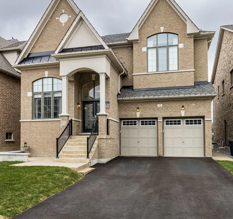 35 Arthur Griffin Cres, Caledon, ON L7C 4E9