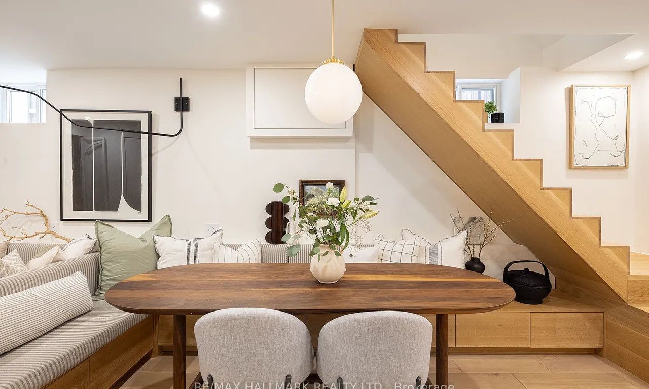 30 Saint Marks Rd, Toronto, ON M6S 2H8