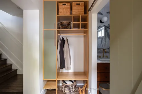 30 Saint Marks Rd, Toronto, ON M6S 2H8