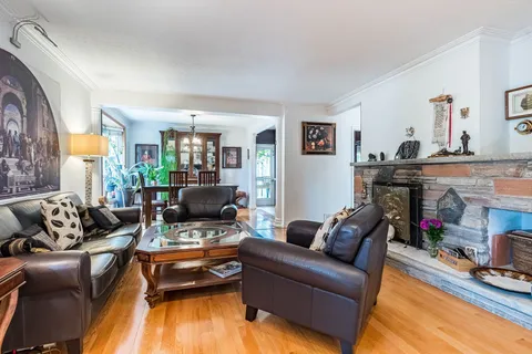 1842 Christopher Rd, Mississauga, ON L5J 2K8
