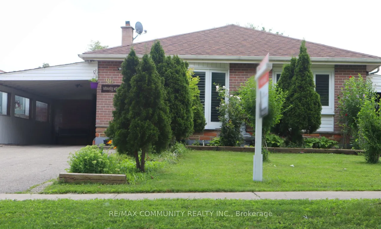 96 Lexington Ave, Toronto, ON M9V 2G8
