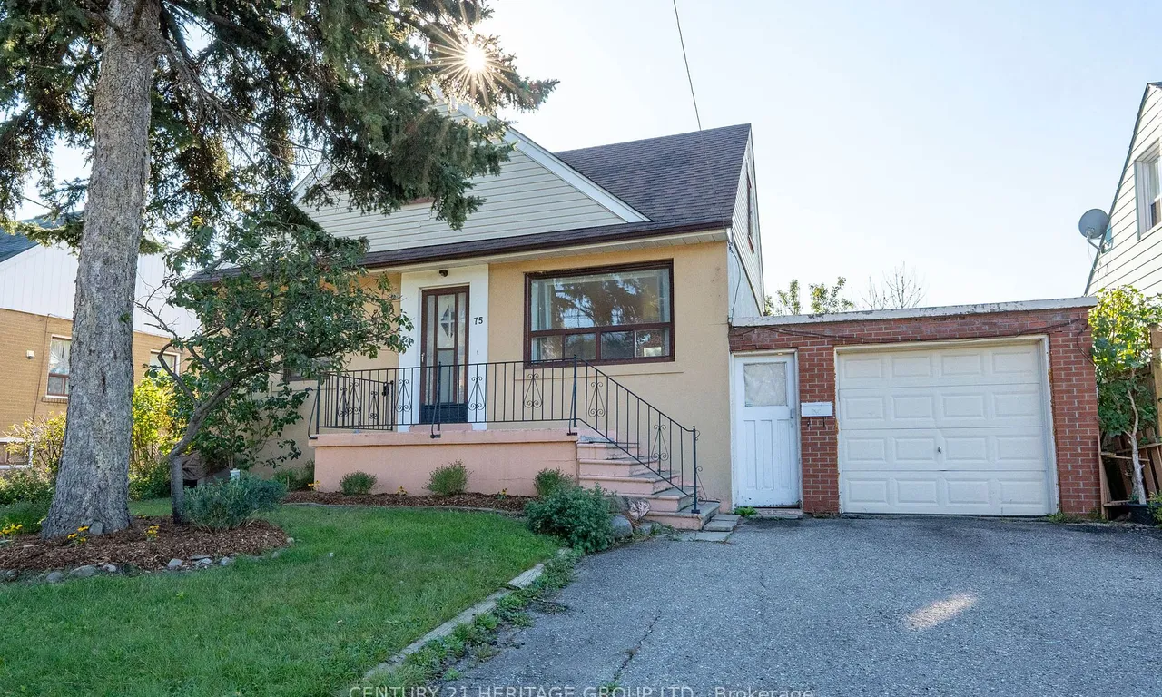 75 Winston Park Blvd, Toronto, ON M3K 1C2