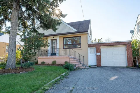 75 Winston Park Blvd, Toronto, ON M3K 1C2